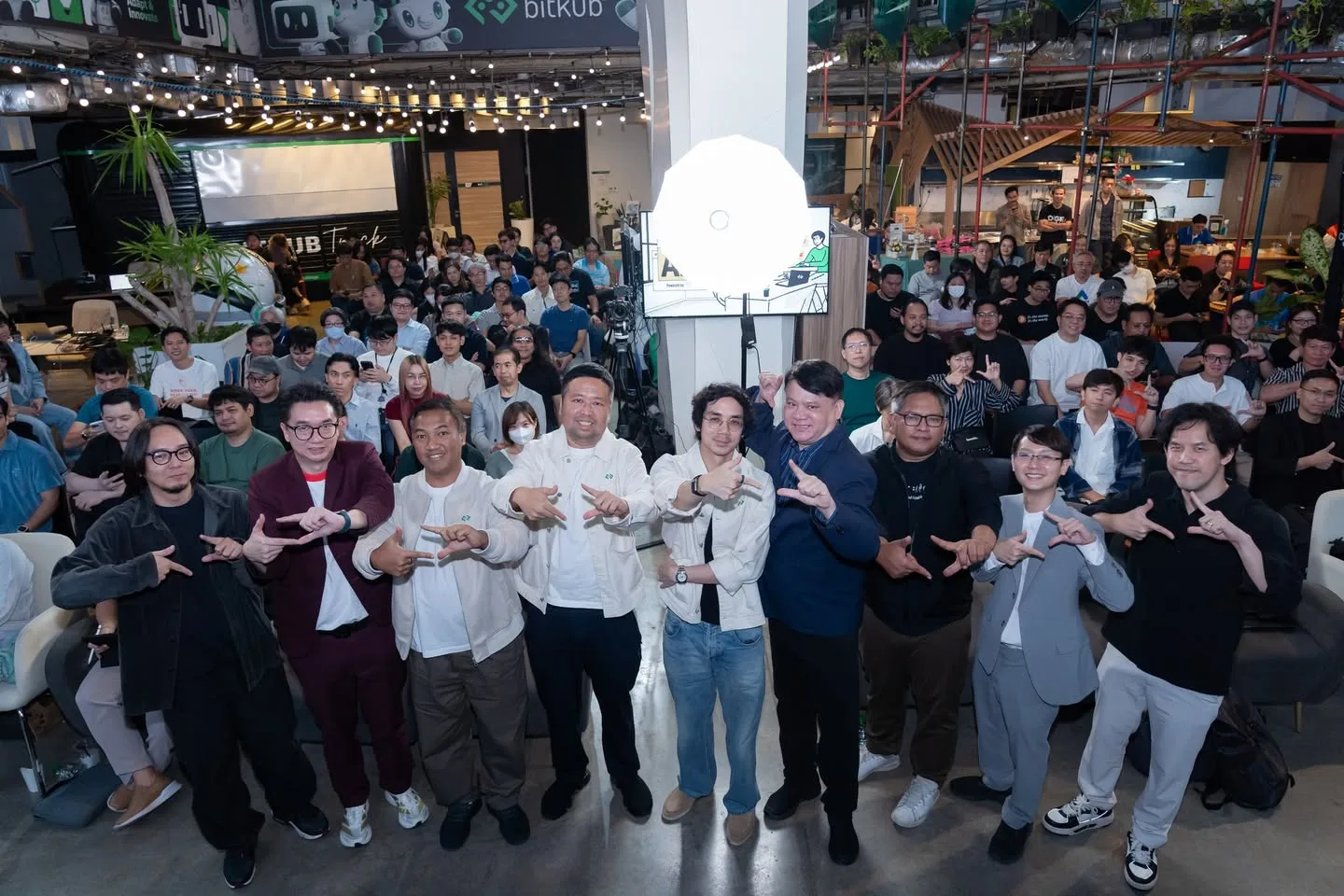ผู้เข้าร่วมงานกว่า 300 คน ณ ZillaSpace ชั้น 11 อาคาร FYI Center